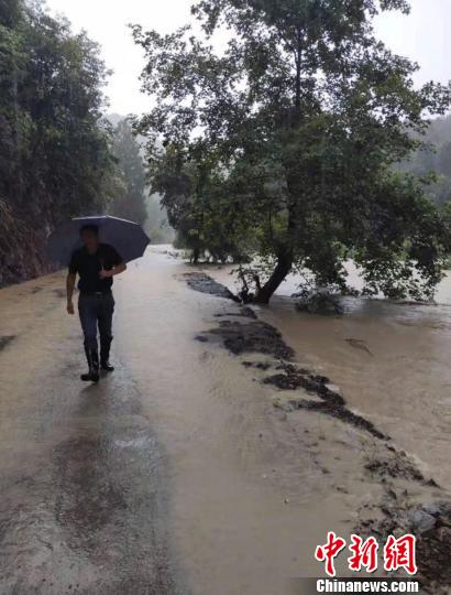 浙江衢州多地暴雨局部大暴雨干群抢险救灾忙